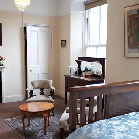 Bed and Breakfast Huge Double In Victorian House *