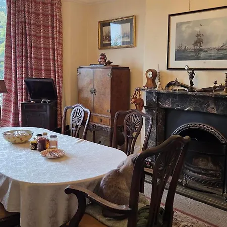 Huge Double In Victorian House * Κένταλ